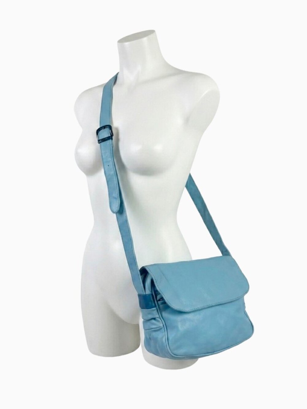 Vtg Enny Italian Leather Crossbody Bag Sky Blue Med Made Italy 70s Luxury Rare